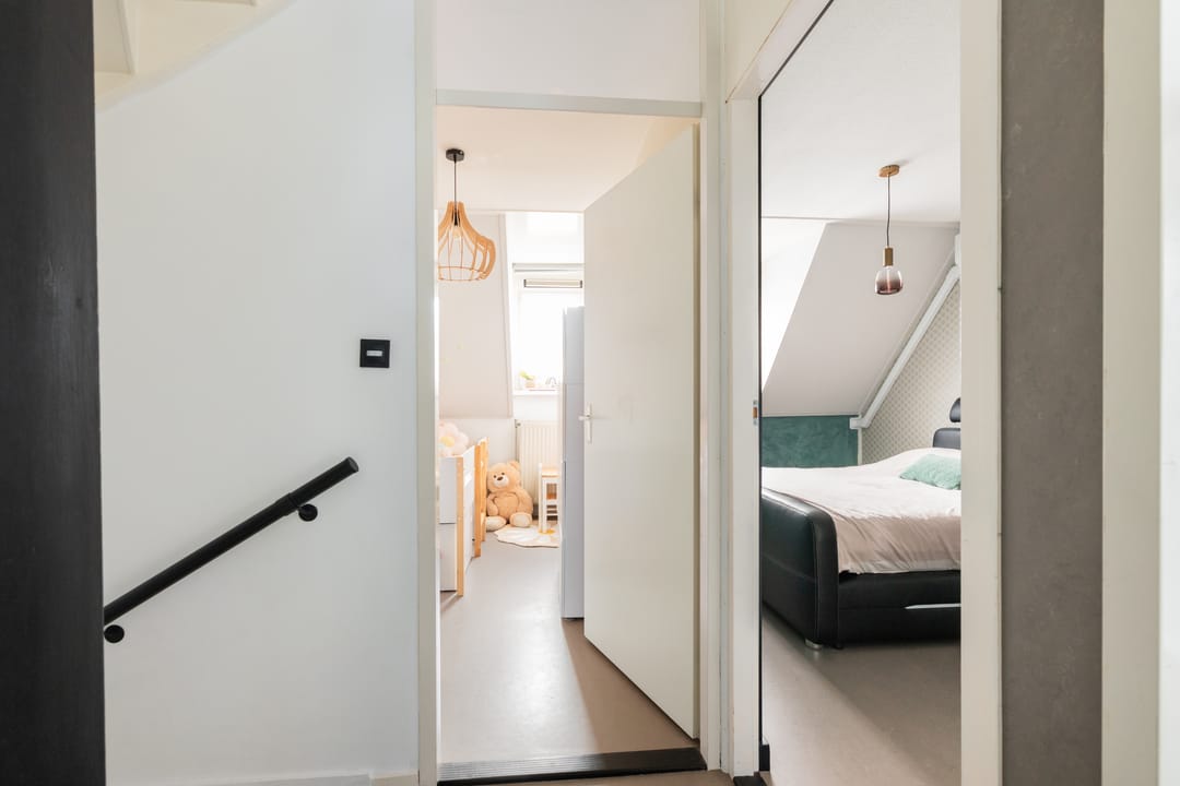 Photo 22 of Roer 272