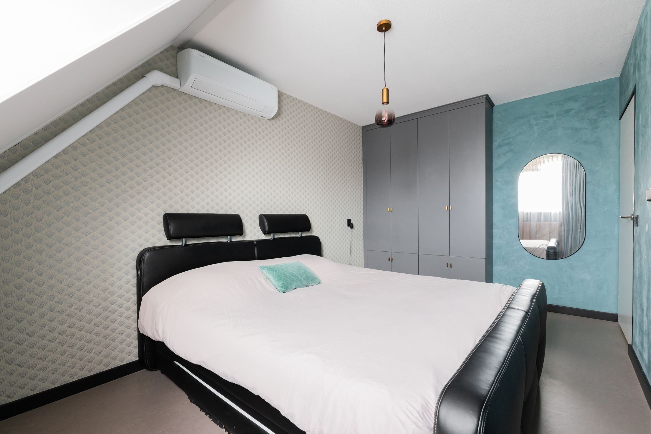 Photo 24 of Roer 272