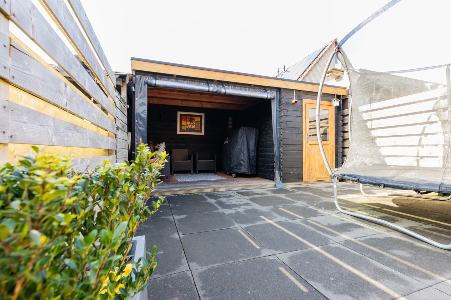 Photo 40 of Roer 272