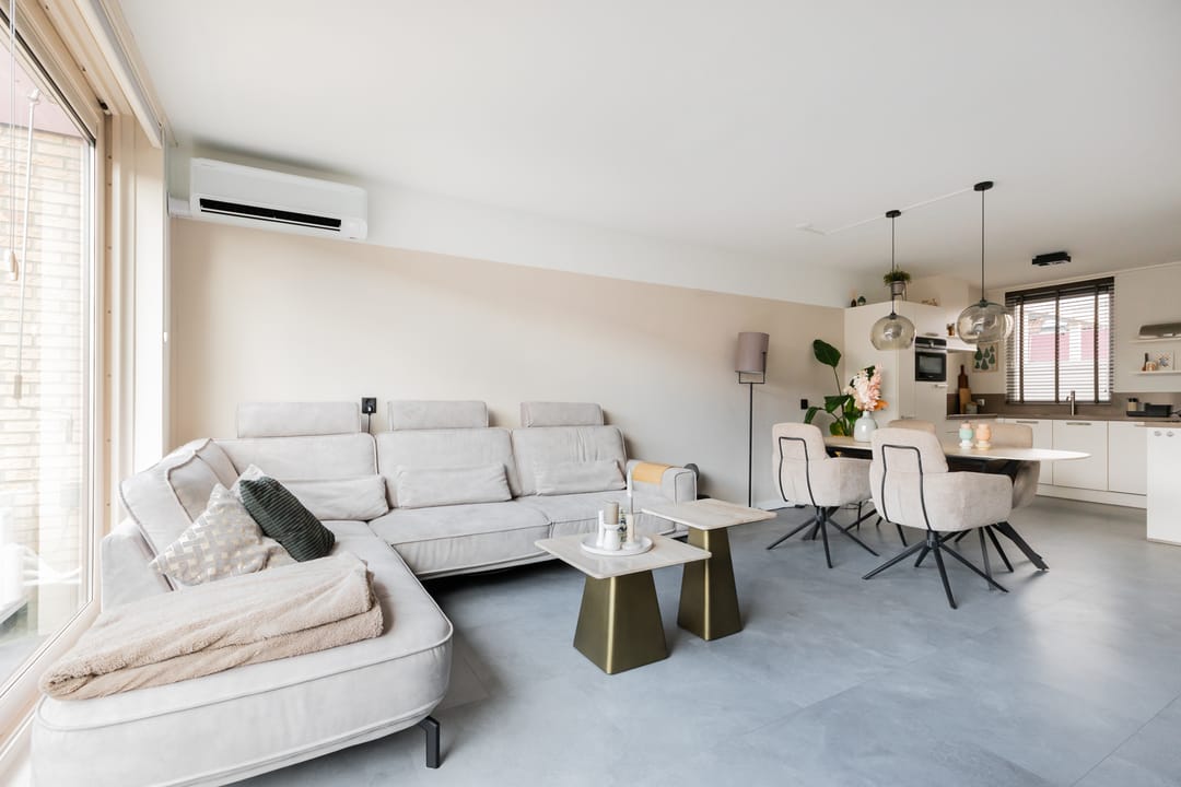 Photo 16 of Roer 272