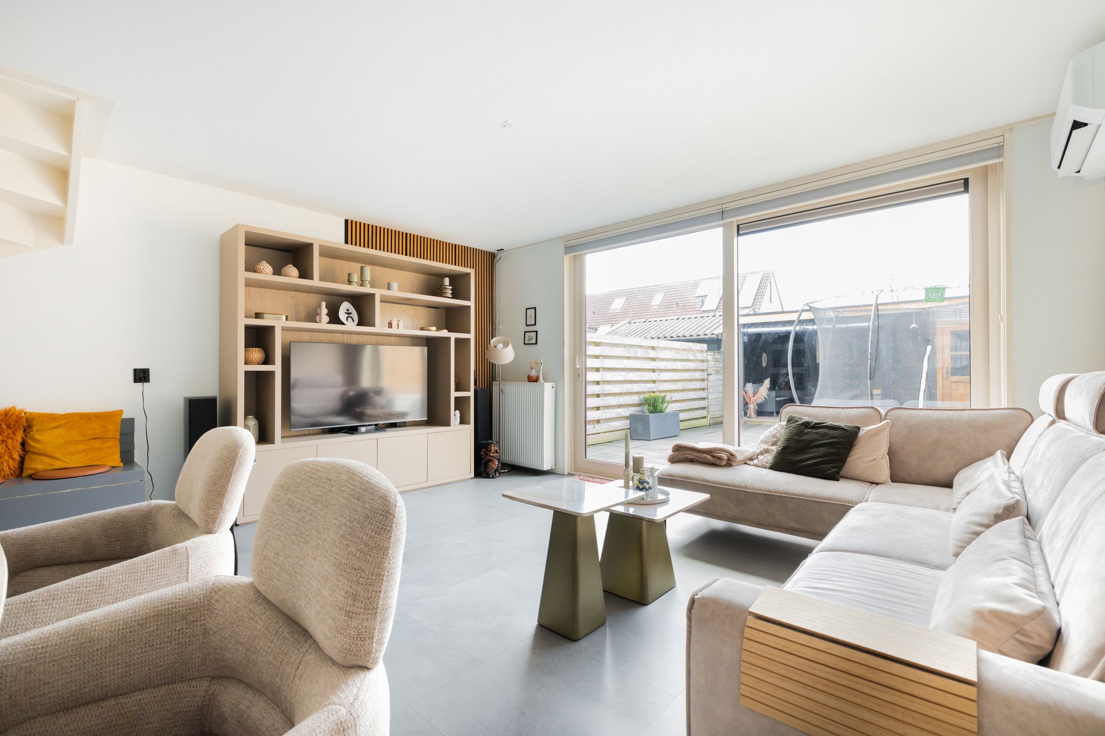 Photo 15 of Roer 272