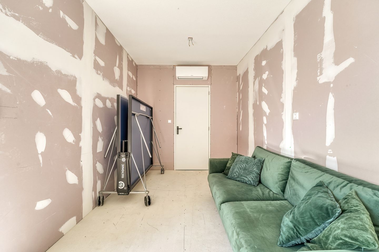 View photo 4 of Brouwerstraat 2