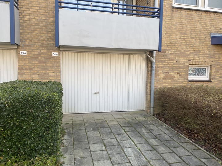 Photo 2 of Leliestraat 55
