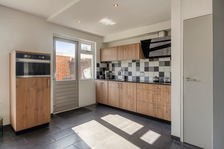 Photo 2 of Monseigneur Zwijsenstraat 3