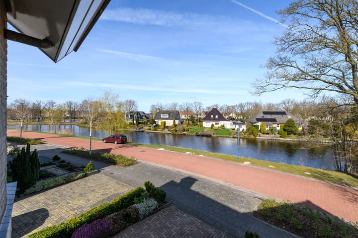 Photo 2 of Waterlelie 55