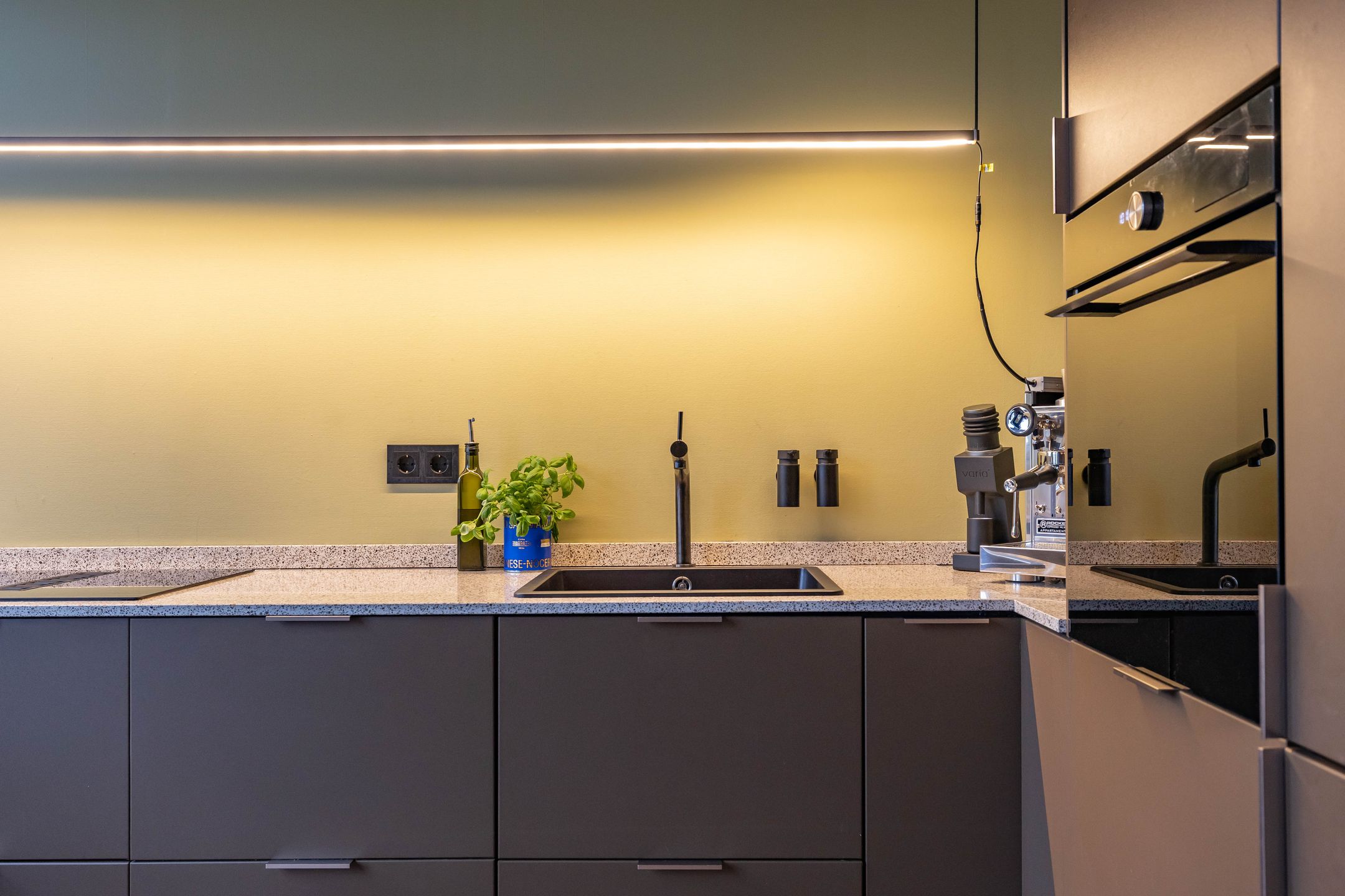 Foto 9 van Helper Weststraat 6-A