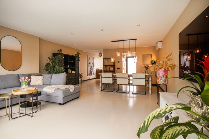 Photo 4 of Schiestraat 90