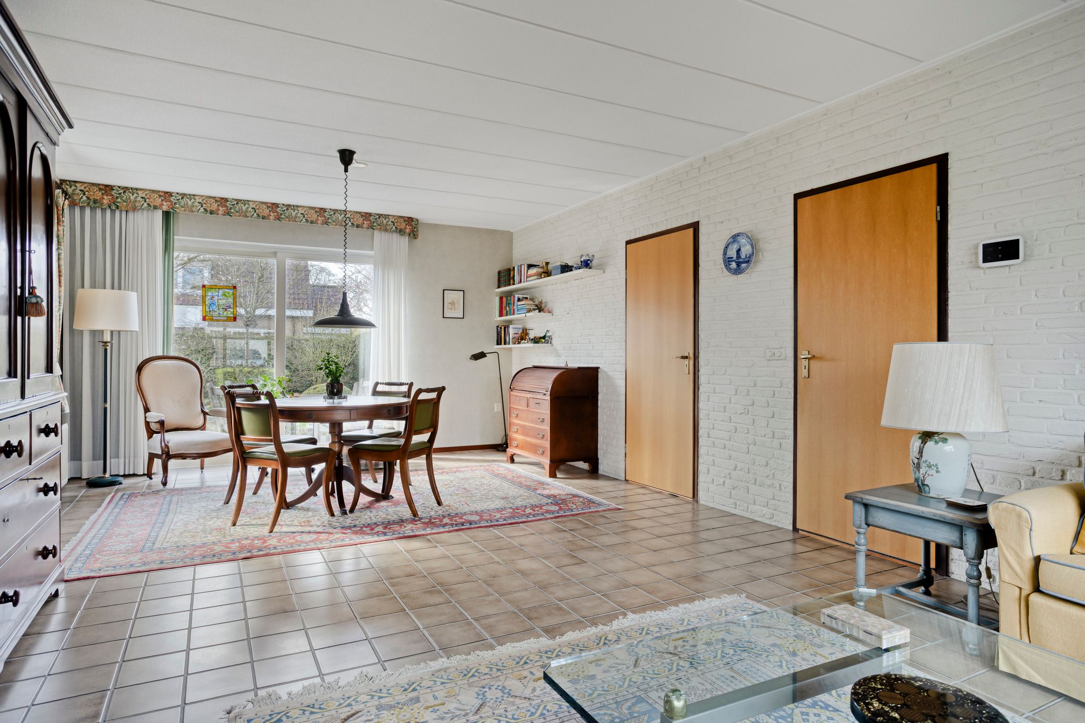 Detached House with Garage and Private Garden — 8