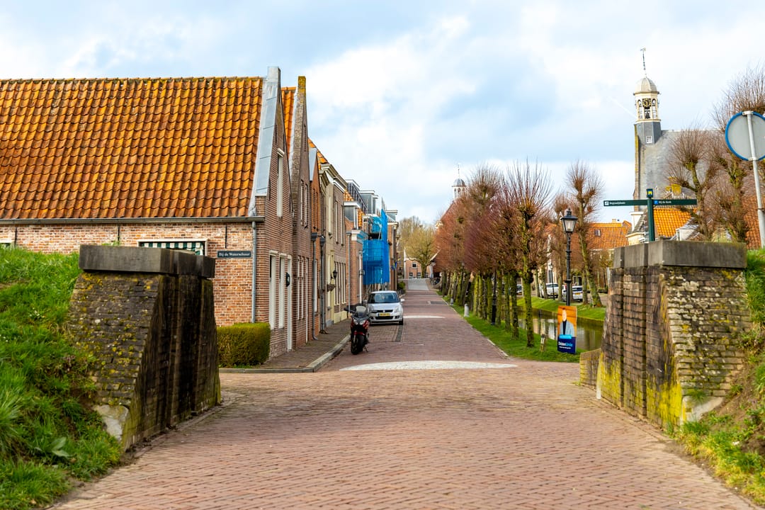 Historic Canal-Side Terraced House with Renovation Potential in Nieuwpoort Fortifications — 25