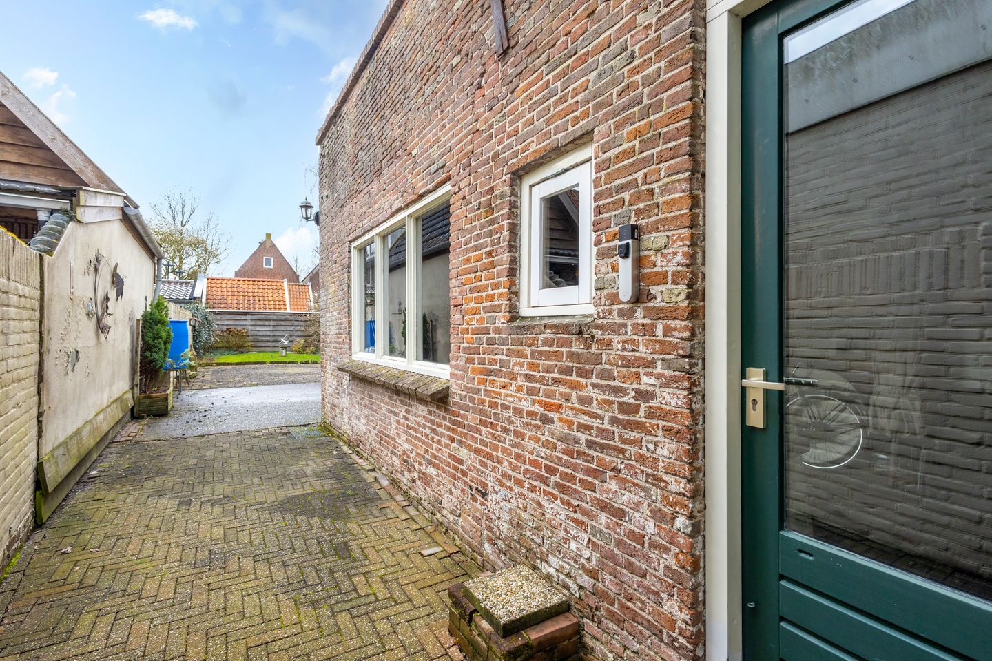 Historic Canal-Side Terraced House with Renovation Potential in Nieuwpoort Fortifications — 17