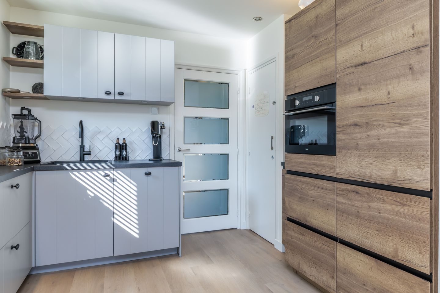 Photo 14 of Burg. Beckersstraat 9