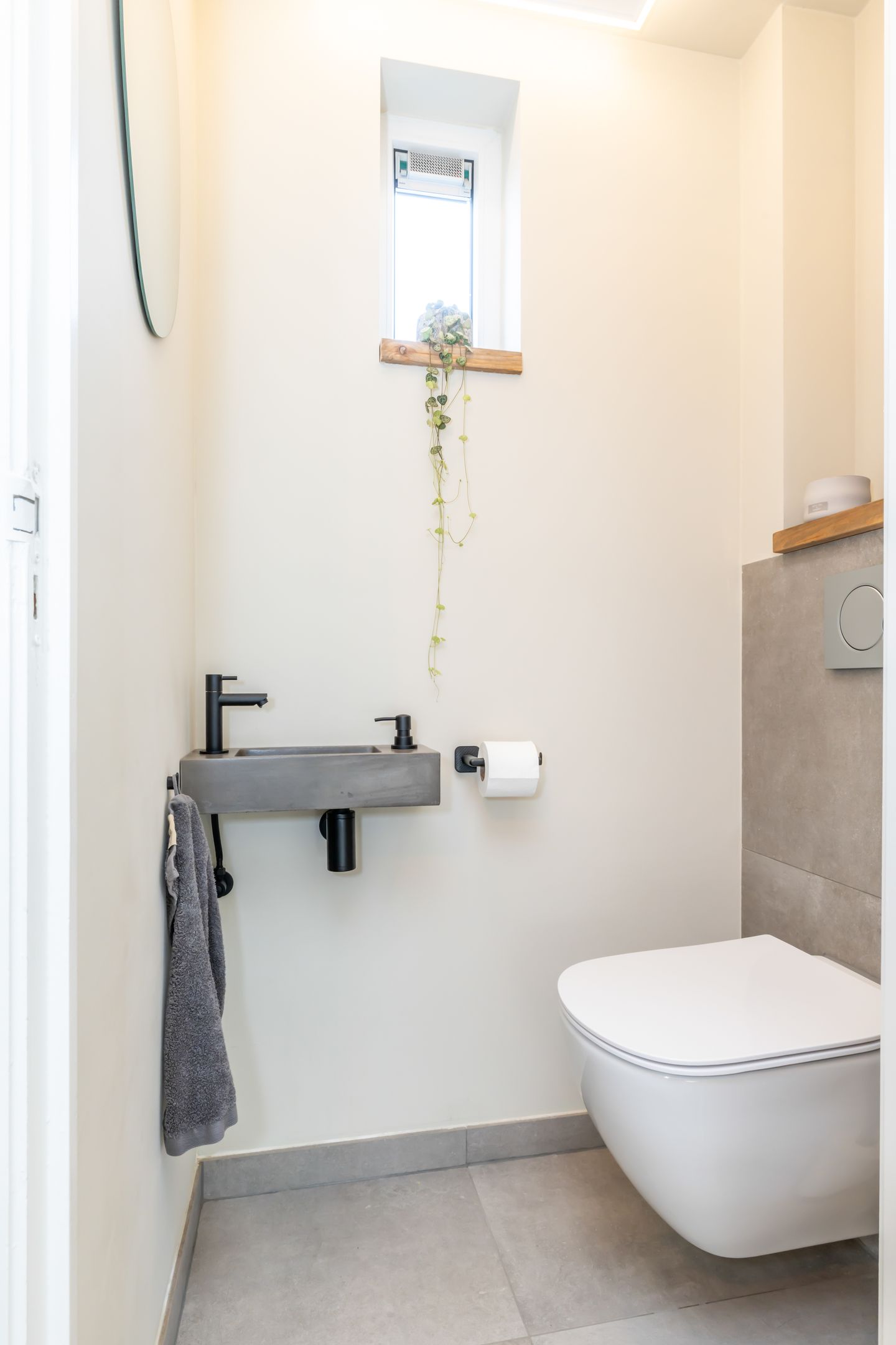 Photo 19 of Burg. Beckersstraat 9