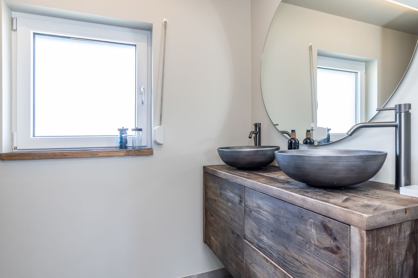 Photo 25 of Burg. Beckersstraat 9