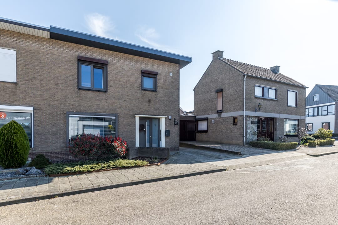 Photo 37 of Burg. Beckersstraat 9