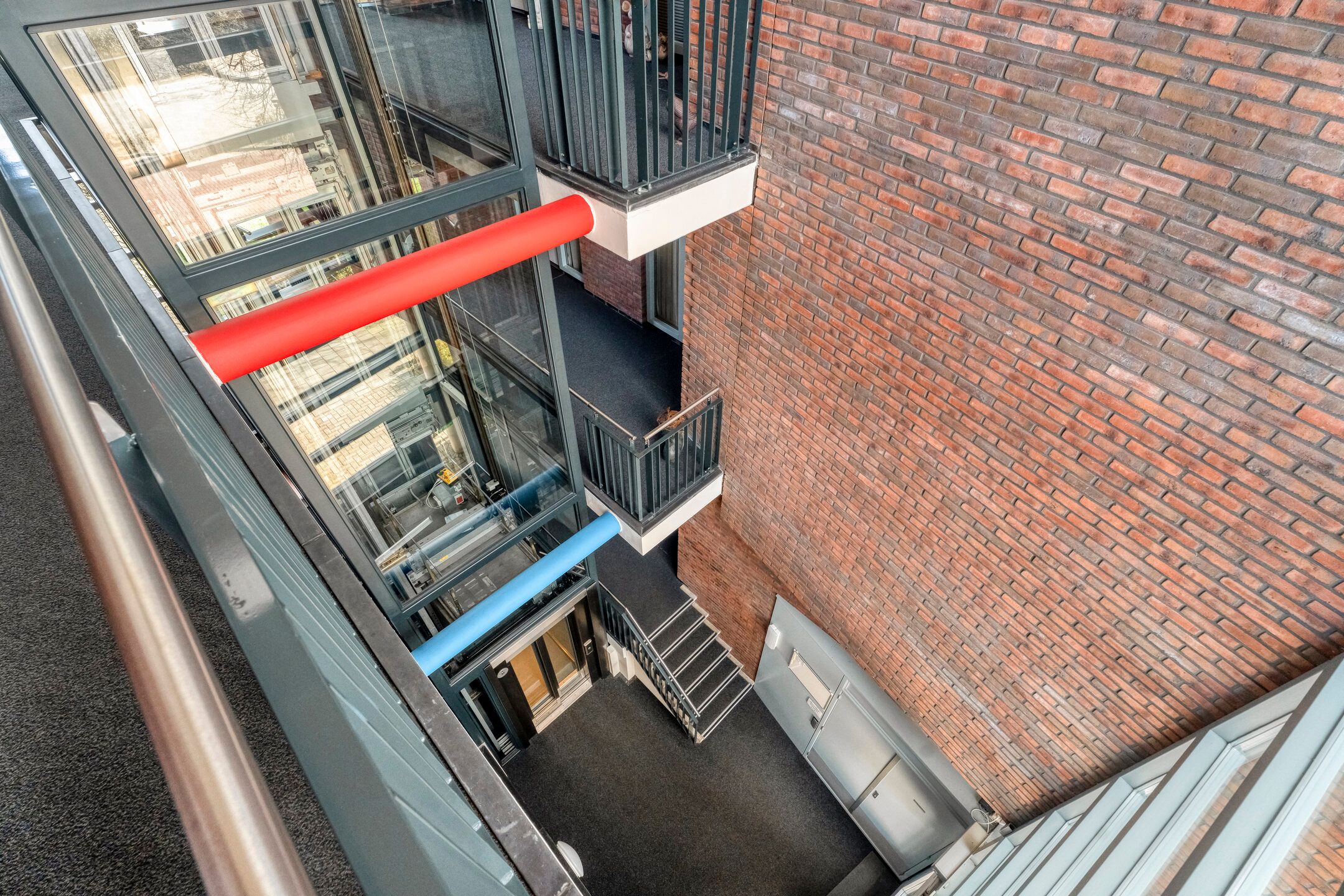Spacious 3-Room Apartment with Balcony, Parking and Lift — 26