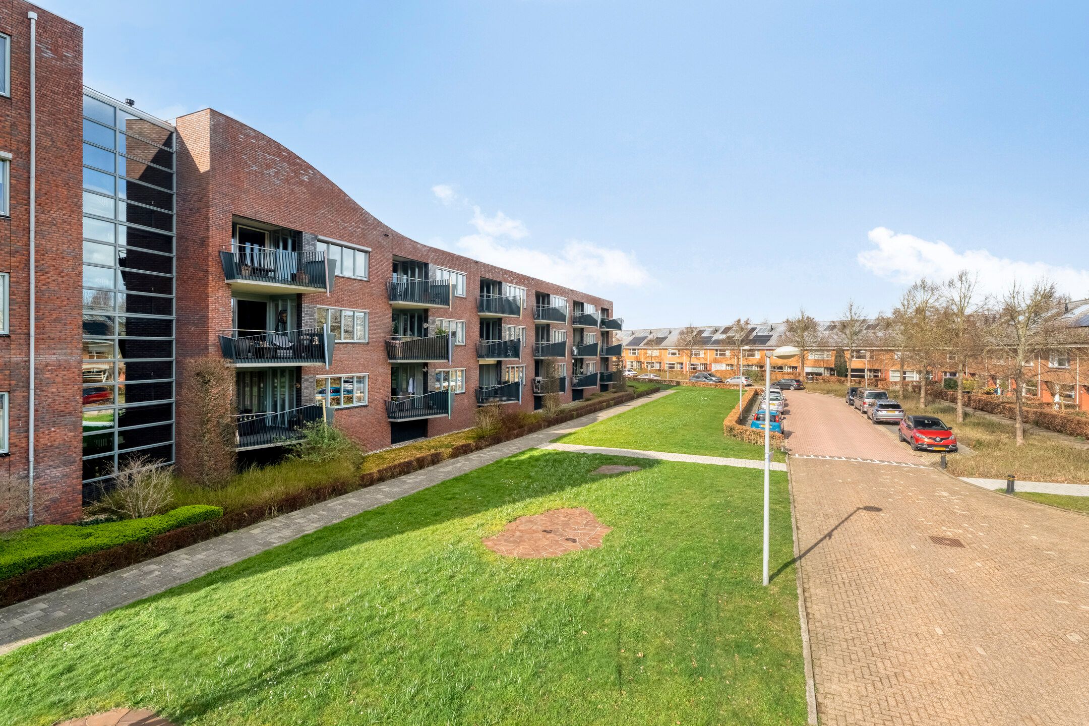 Spacious 3-Room Apartment with Balcony, Parking and Lift — 29