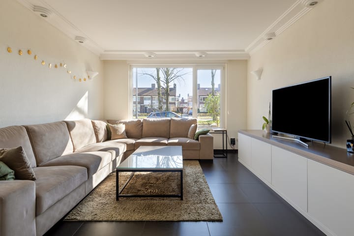 Foto 2 van Postelse Hoeflaan 183