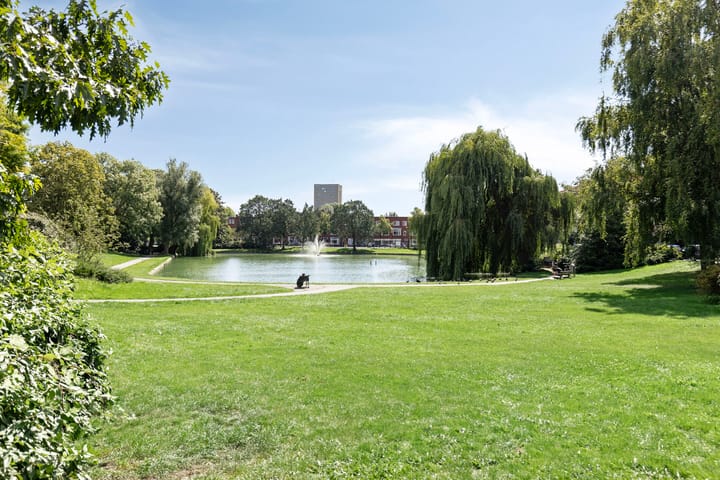 Photo 4 of Madoerastraat 3-A