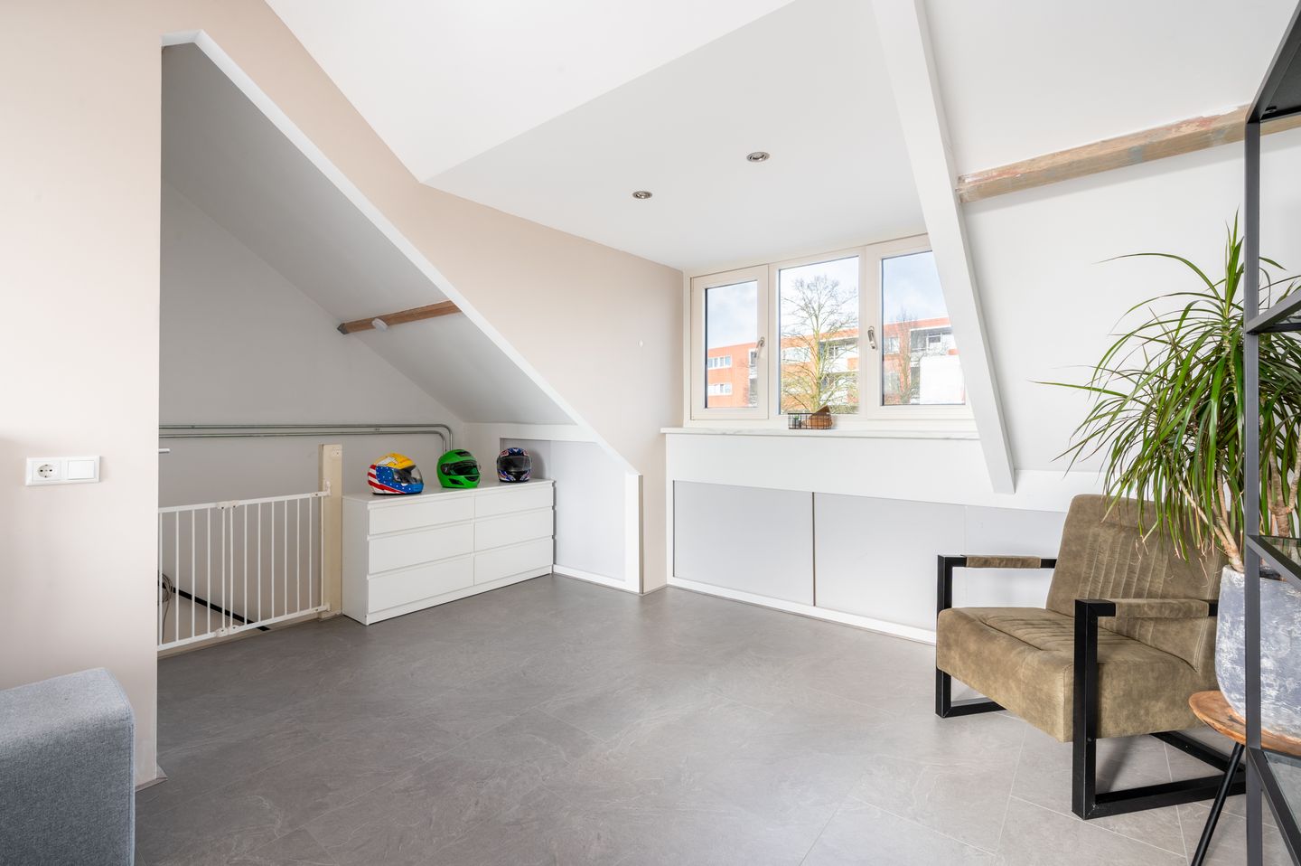 Spacious and Modernized Terraced House with Energy Label A and Luxury Bathroom in Welgelegen — 20