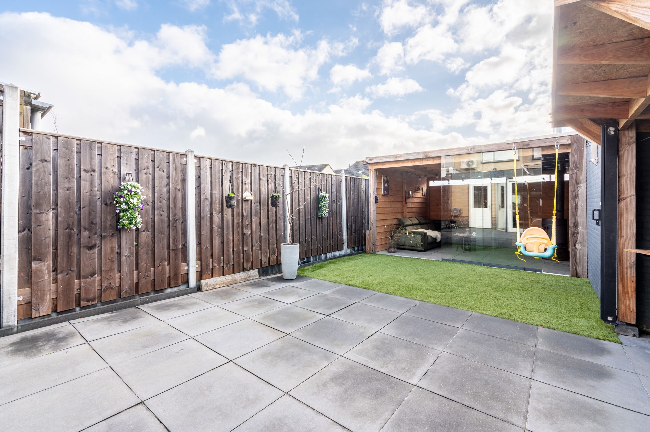 Spacious and Modernized Terraced House with Energy Label A and Luxury Bathroom in Welgelegen — 24