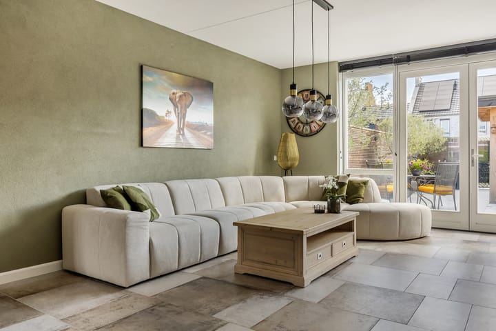 Photo 4 of Adjudant 16