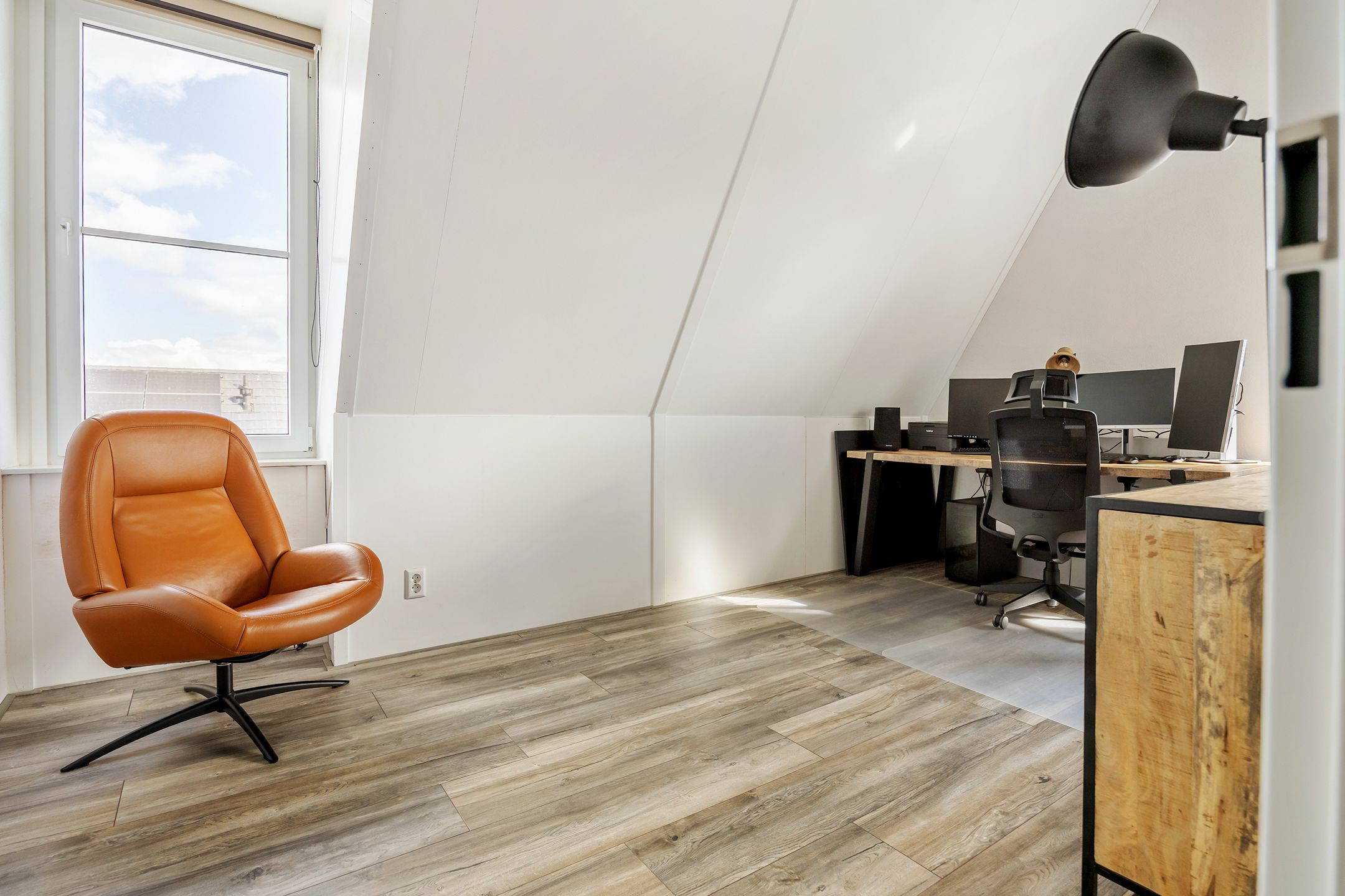 Photo 24 of Adjudant 16