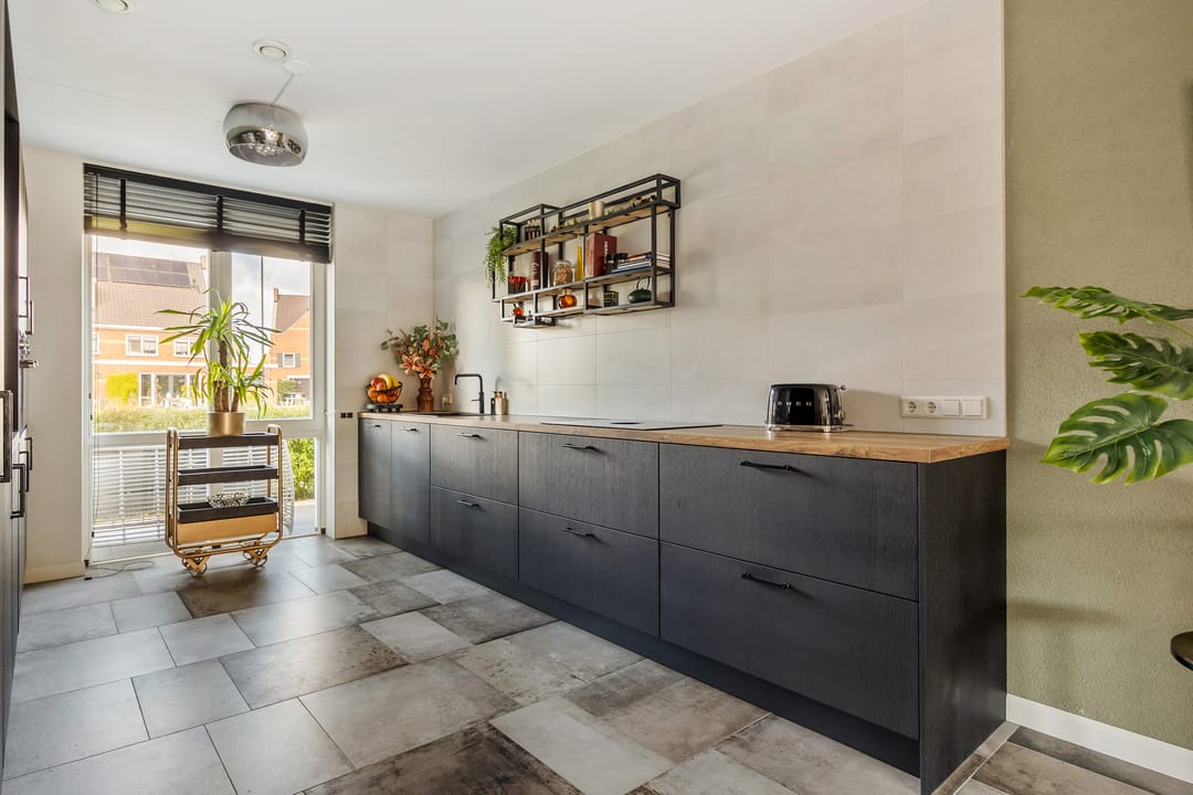 Photo 7 of Adjudant 16