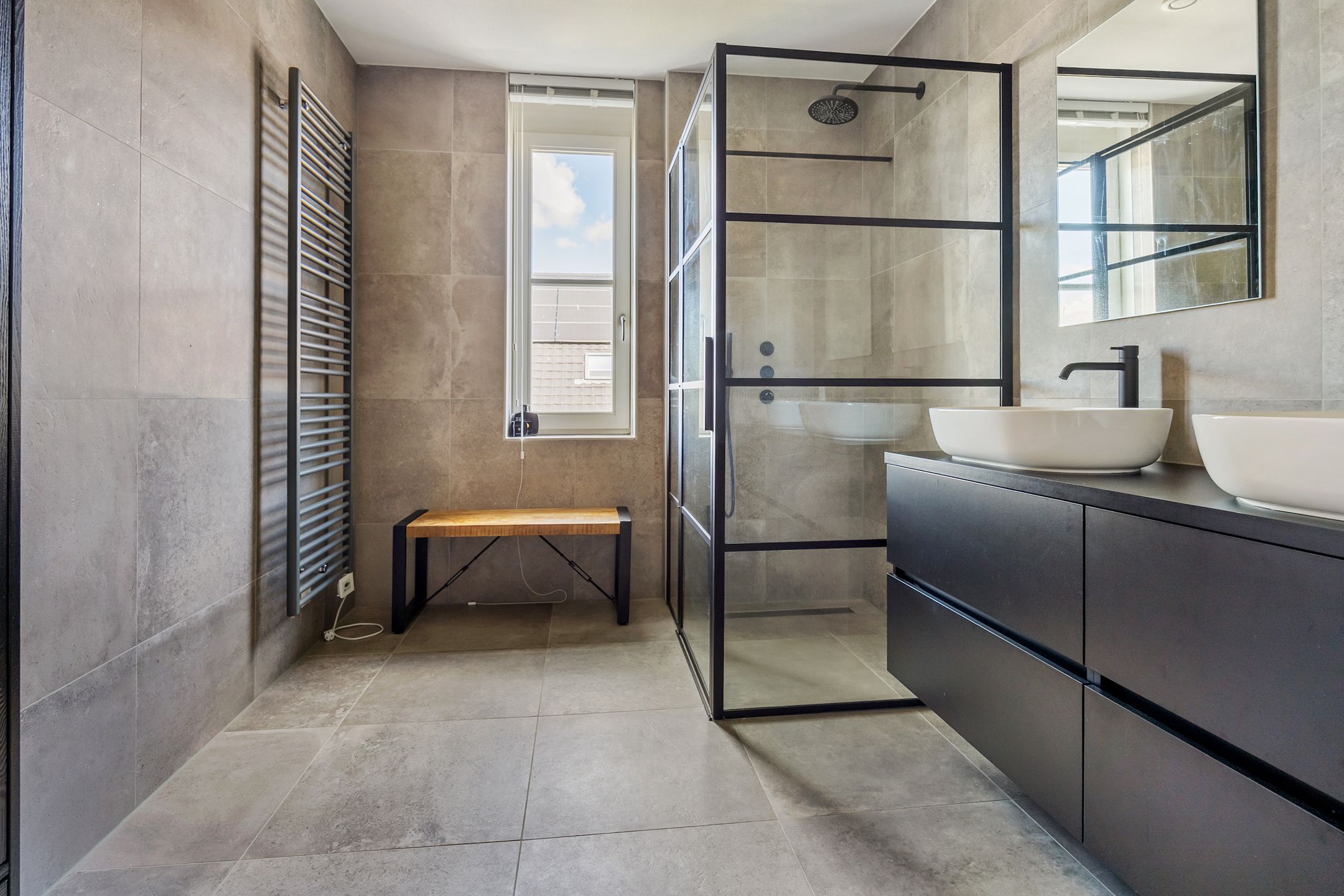 Photo 18 of Adjudant 16