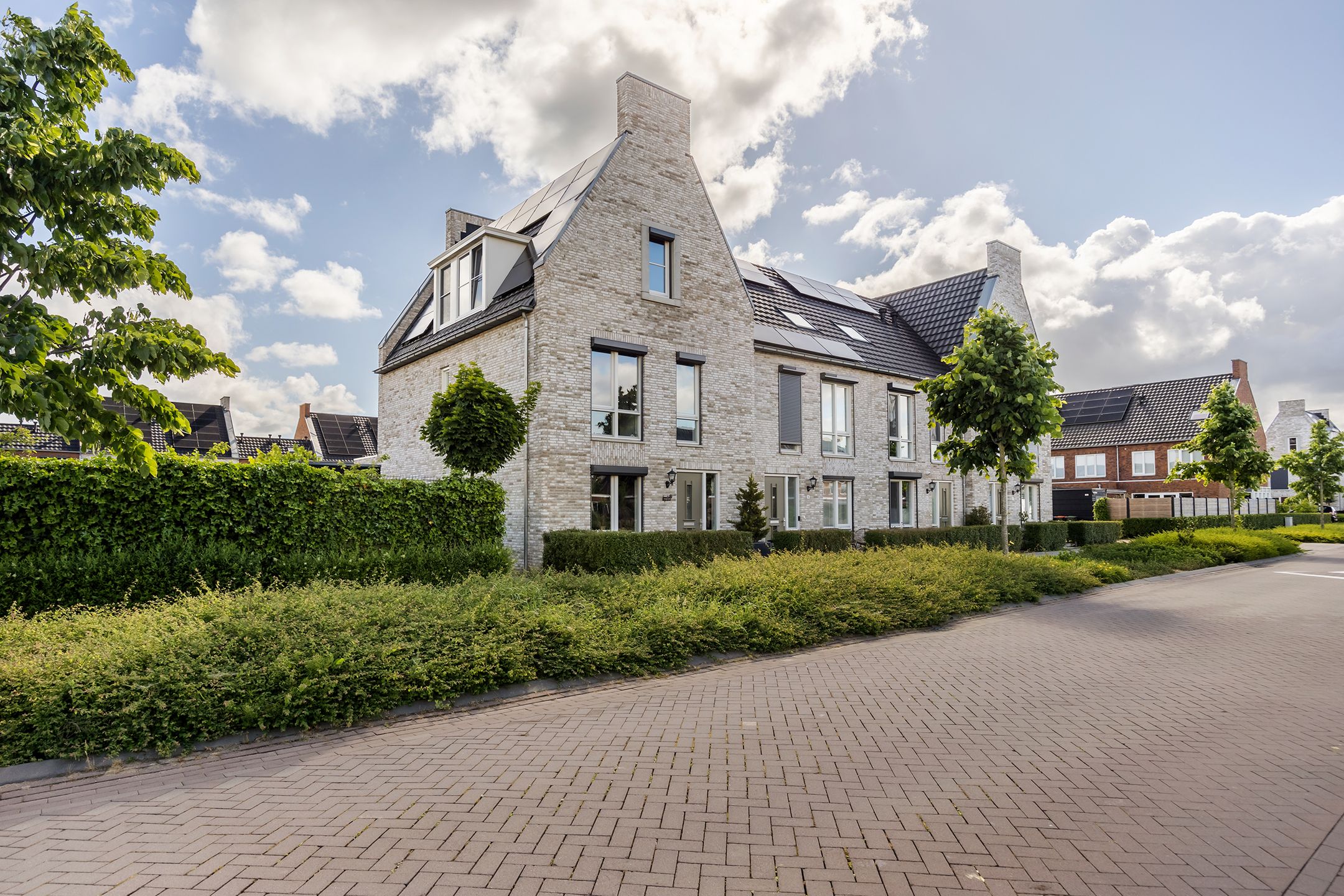 Photo 30 of Adjudant 16