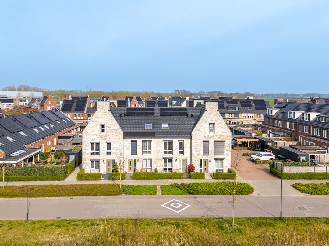 Photo 31 of Adjudant 16