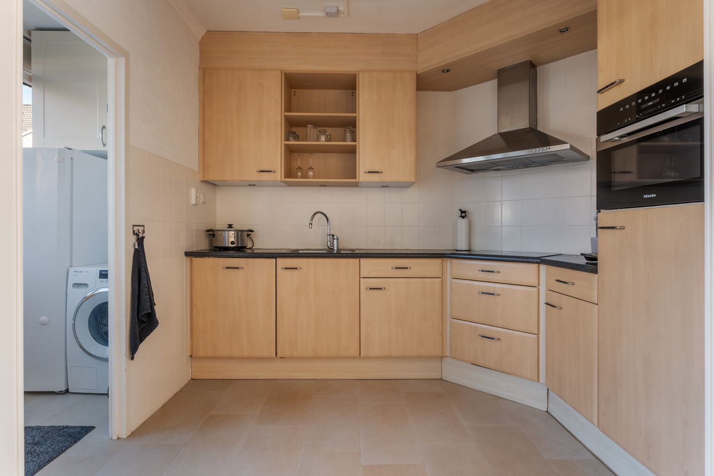 Foto 10 van Straat Soenda 73