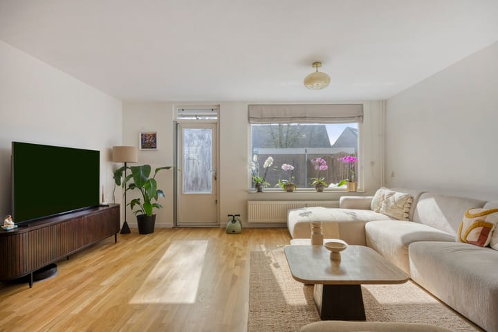 Photo 2 of Henri Laurensrade 50