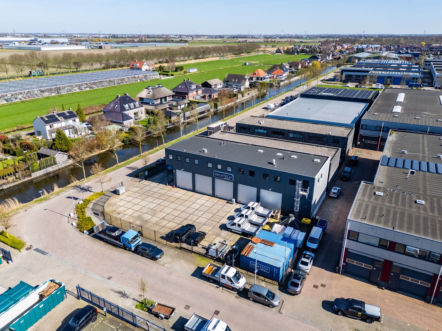 Bekijk foto 3 van Van der Waalsstraat 42