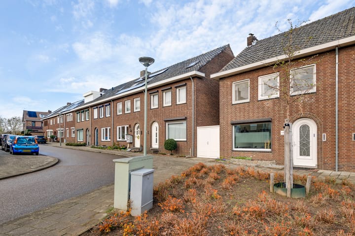 Photo 2 of Brededwarsstraat 17