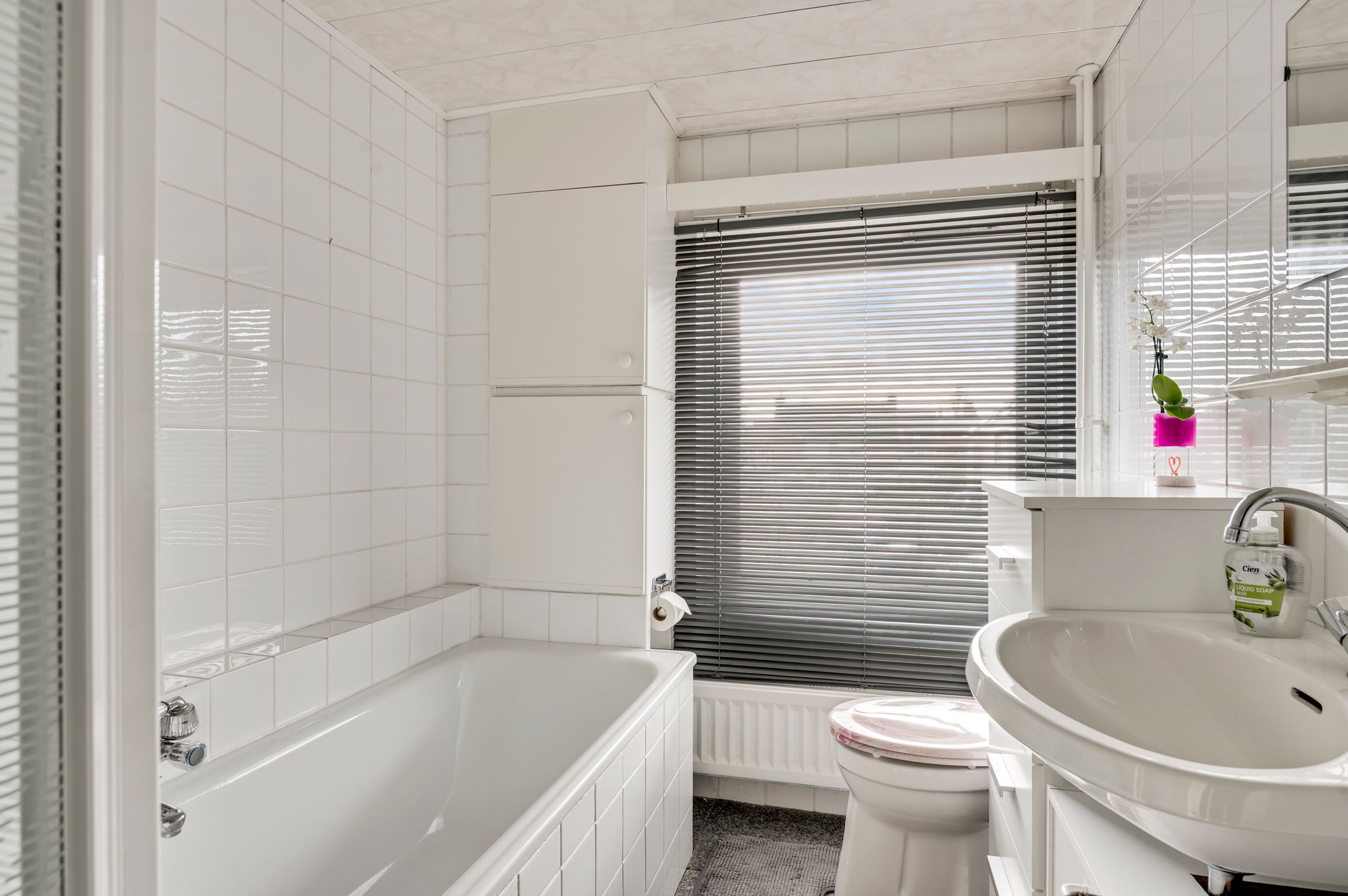 Photo 27 of Brededwarsstraat 17