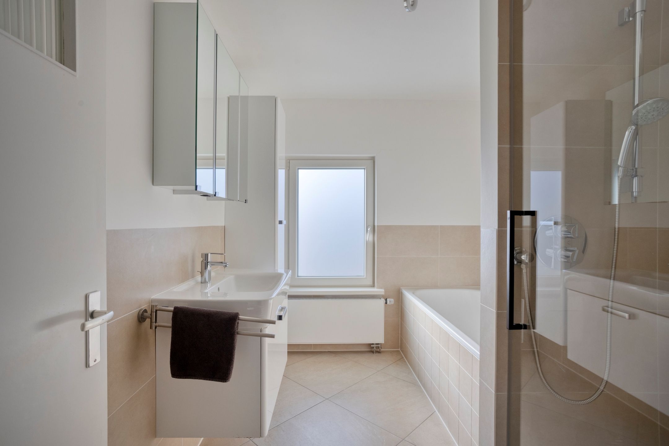 Photo 18 of Teutenstraat 16