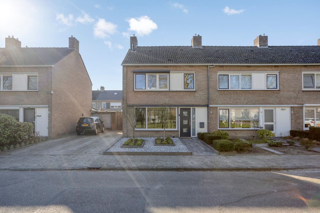 Photo 23 of Teutenstraat 16