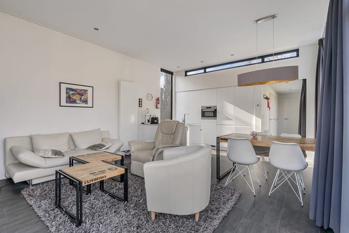 Photo 3 of Koningsweg 14-A26A