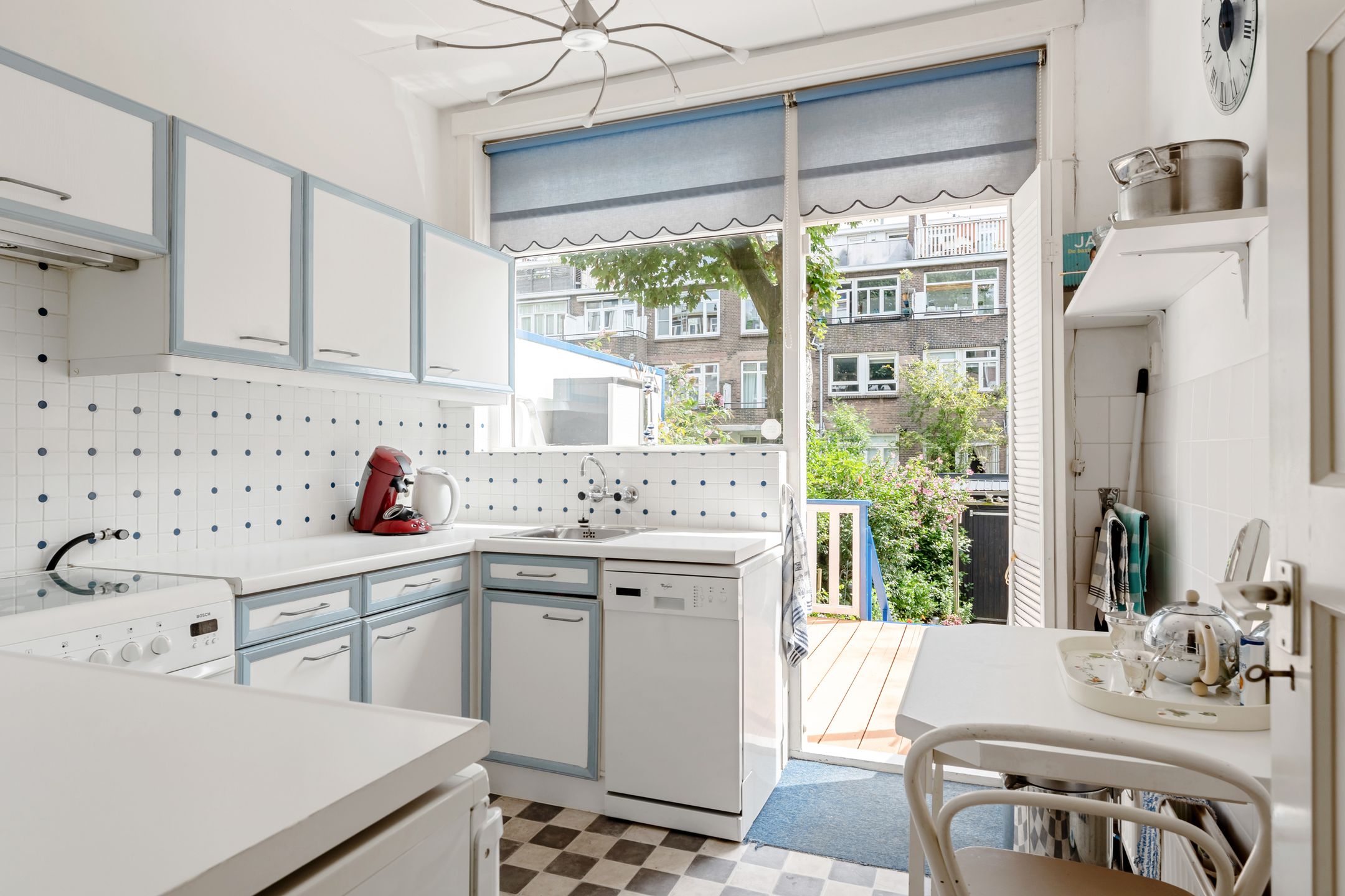 Photo 3 of Dresselhuysstraat 18-B