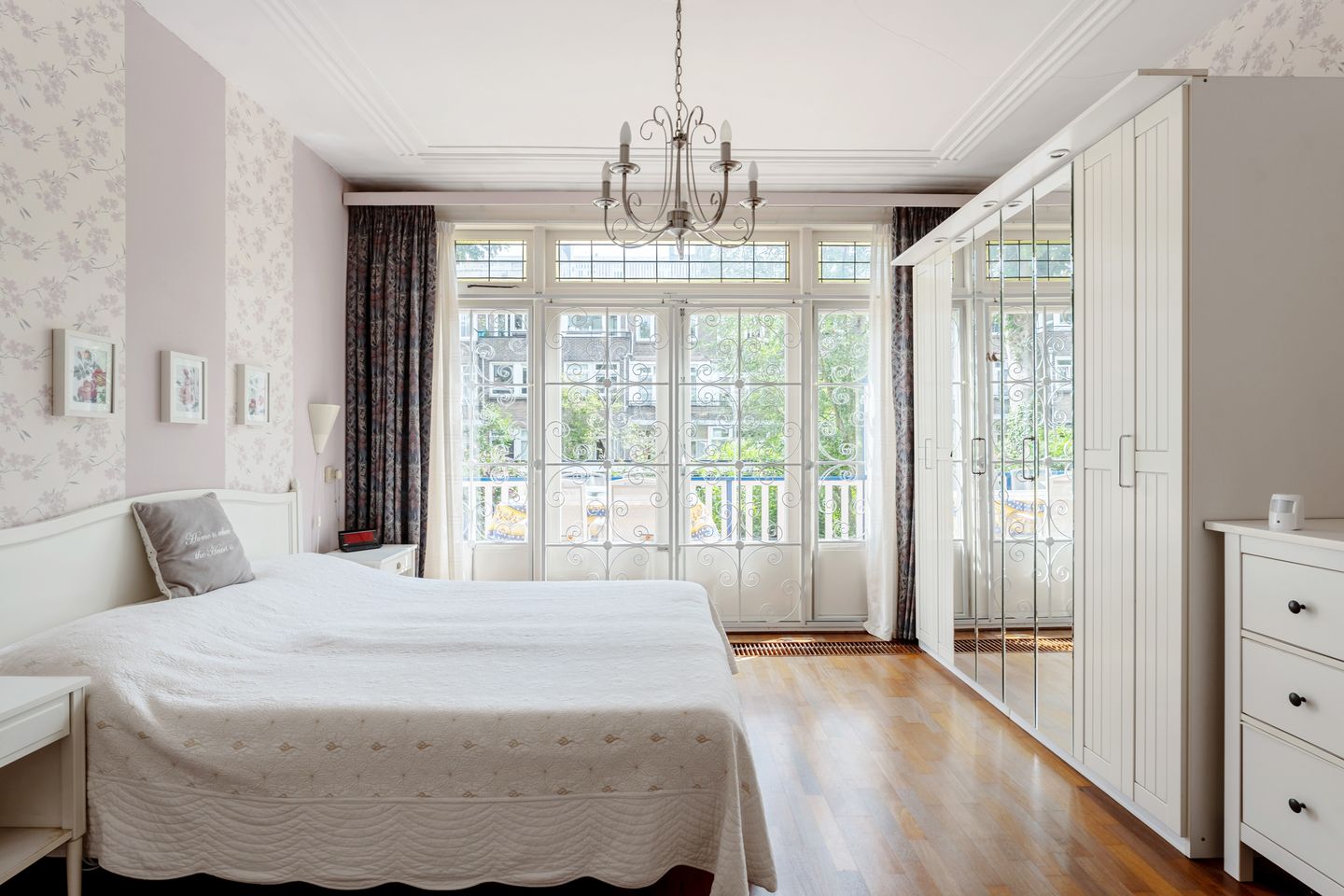 Photo 5 of Dresselhuysstraat 18-B