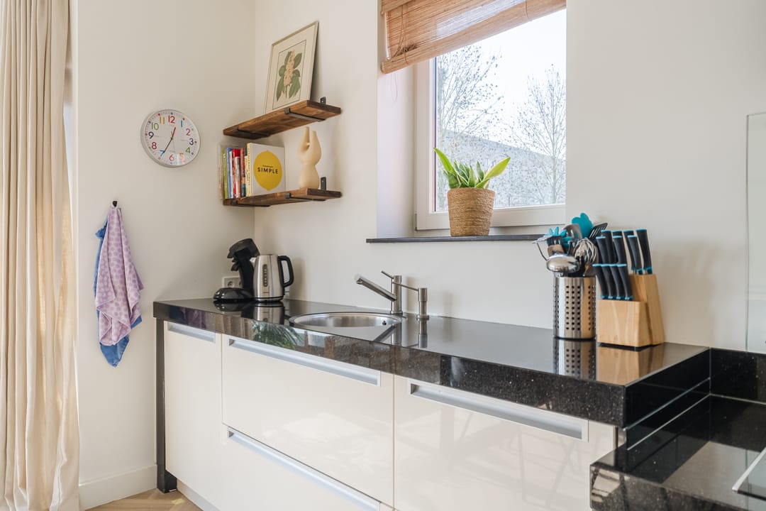 Photo 37 of Herbert Kawanstraat 3