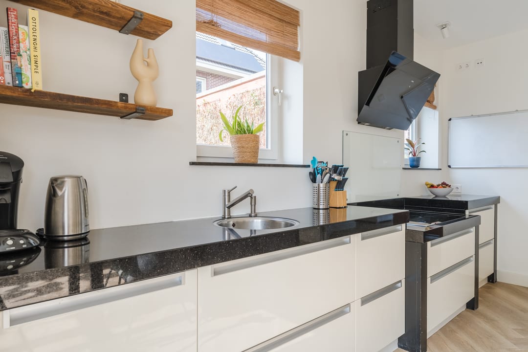 Photo 43 of Herbert Kawanstraat 3