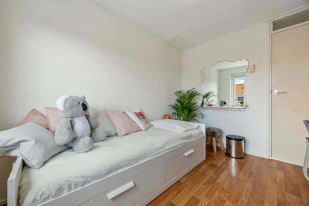 Photo 23 of Paulus Potterstraat 68