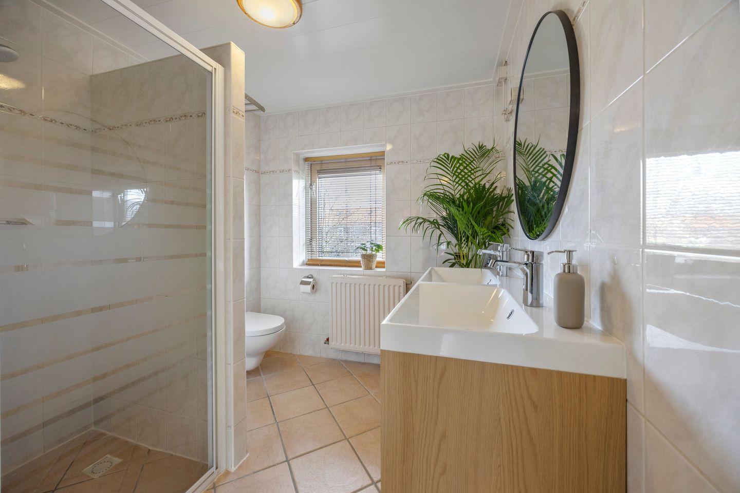 Photo 25 of Paulus Potterstraat 68