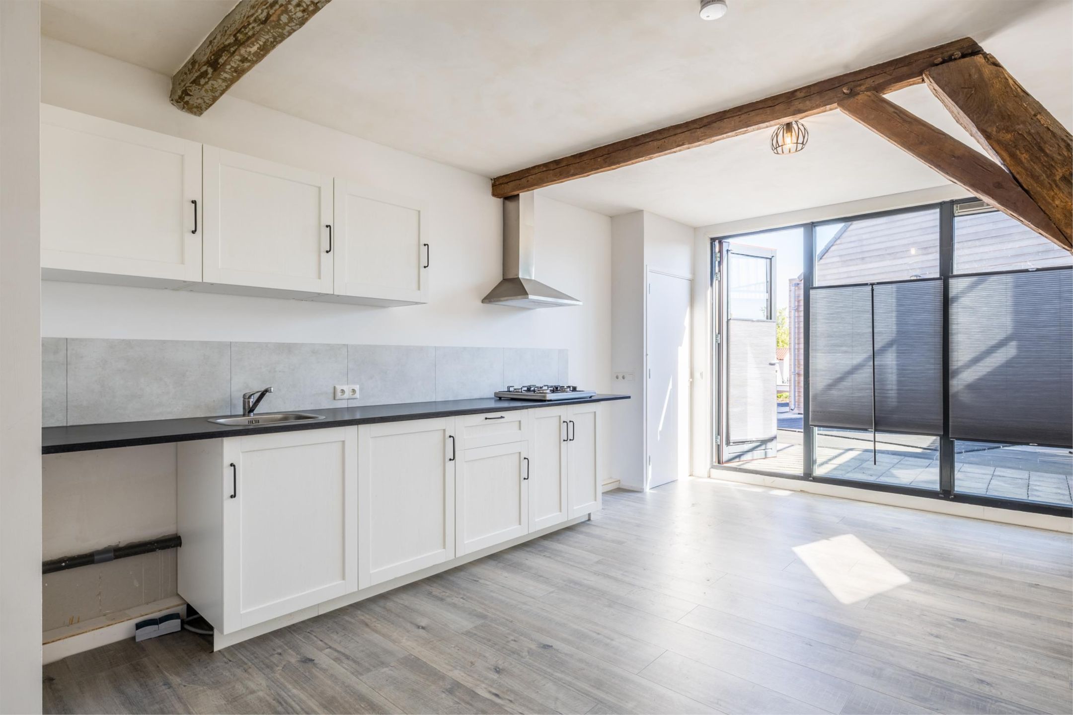 Photo 6 of Weeshuisstraat 29-A