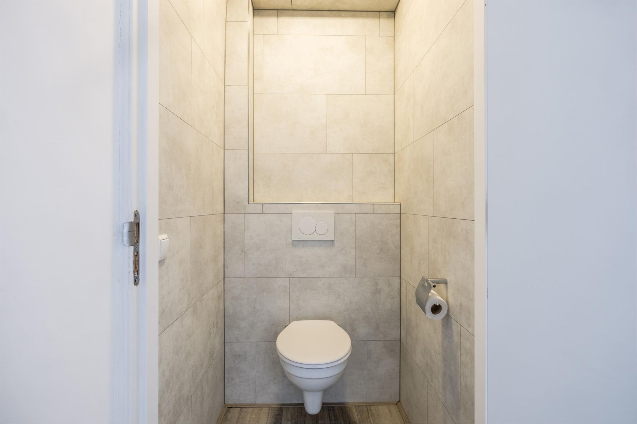 Photo 9 of Weeshuisstraat 29-A