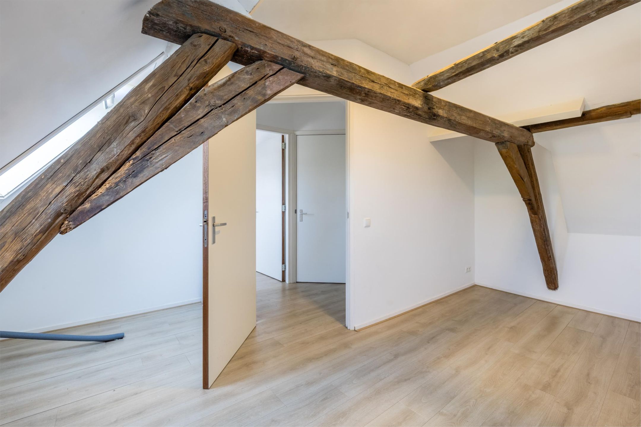 Photo 12 of Weeshuisstraat 29-A