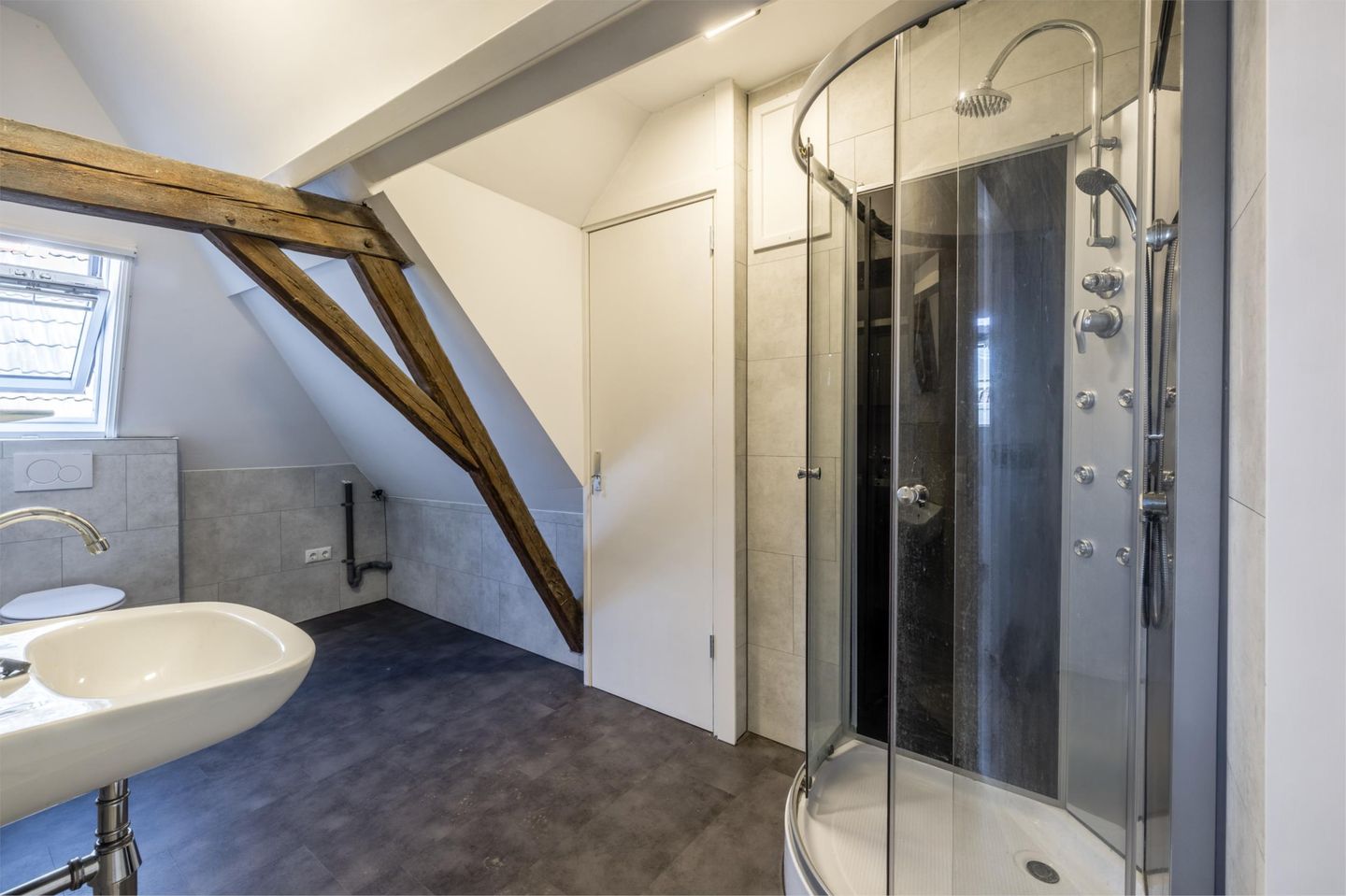 Photo 14 of Weeshuisstraat 29-A