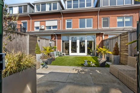 Laan van Dada 107 secondary image