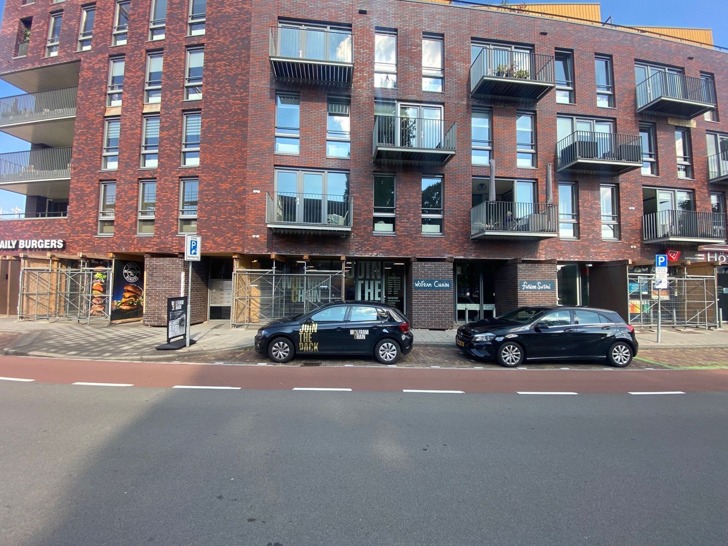 View photo 1 of Drienerstraat 73